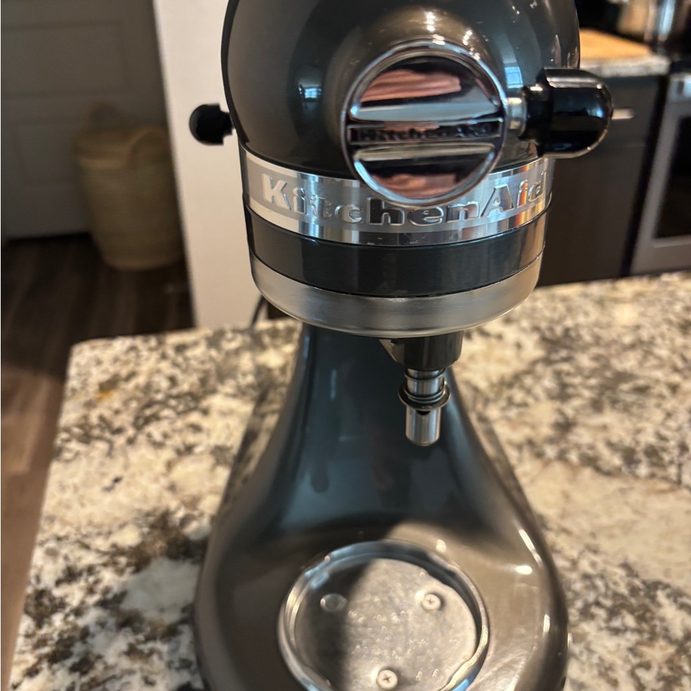 KitchenAid Deluxe Edition Stand Mixer Base - Metallic Gray - Picture 3 of 8